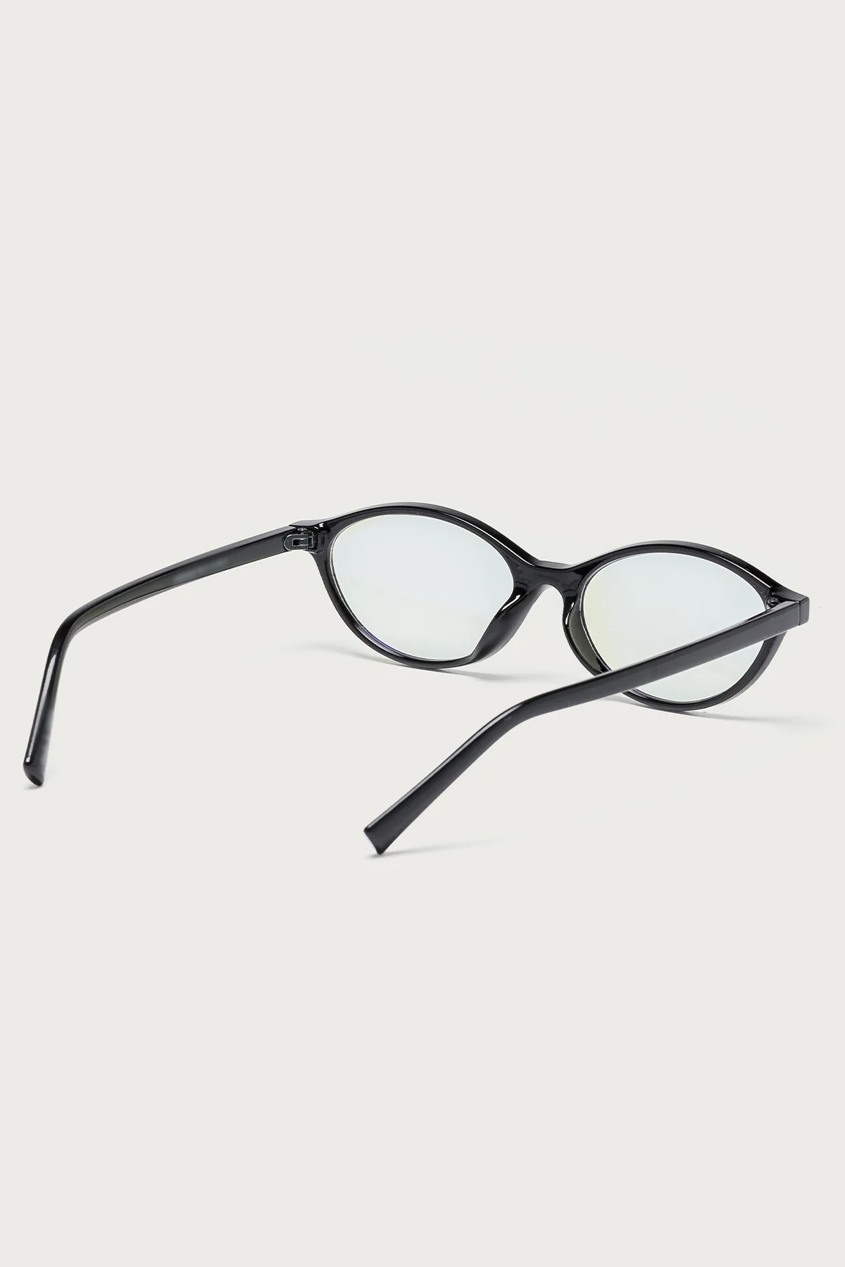 Arlo Oval Blue Light Glasses - Image 4