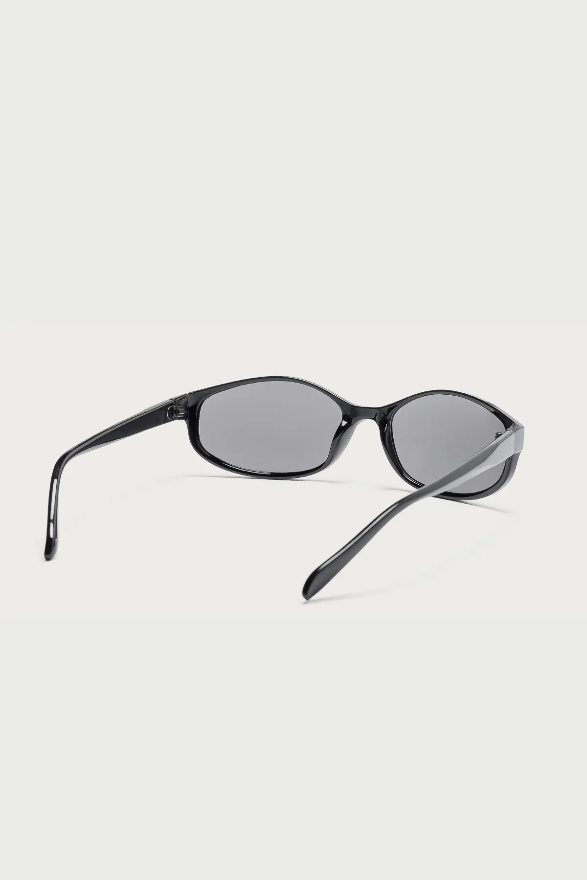 Dafney Round Sunglasses - Image 4
