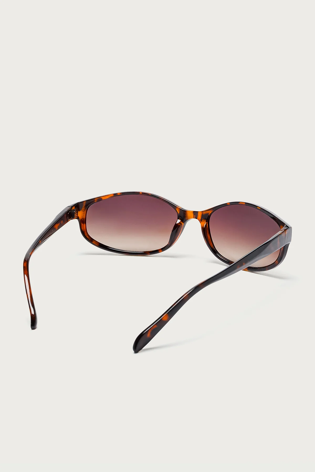 Dafney Round Sunglasses - Image 4