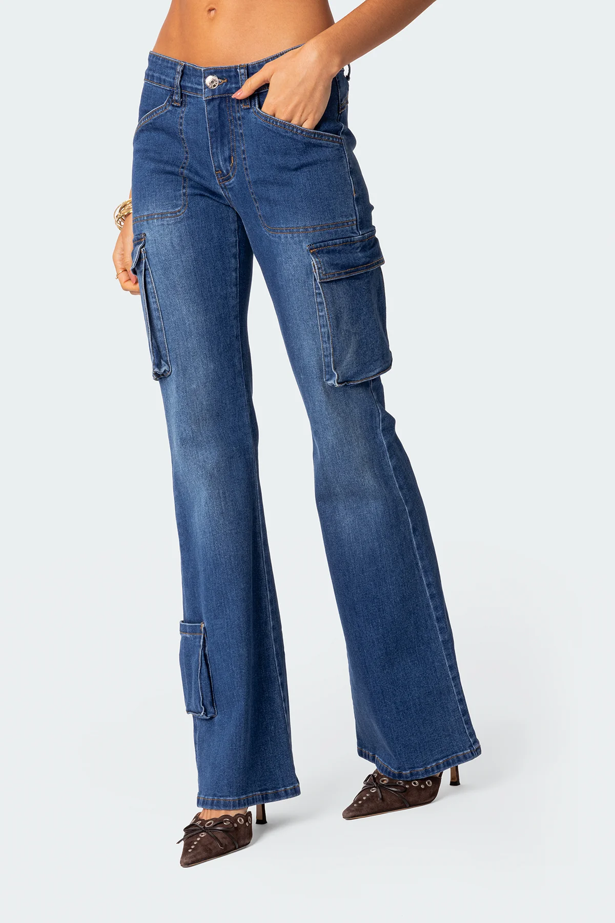 Roslyn Low Rise Flared Cargo Jeans - Image 3