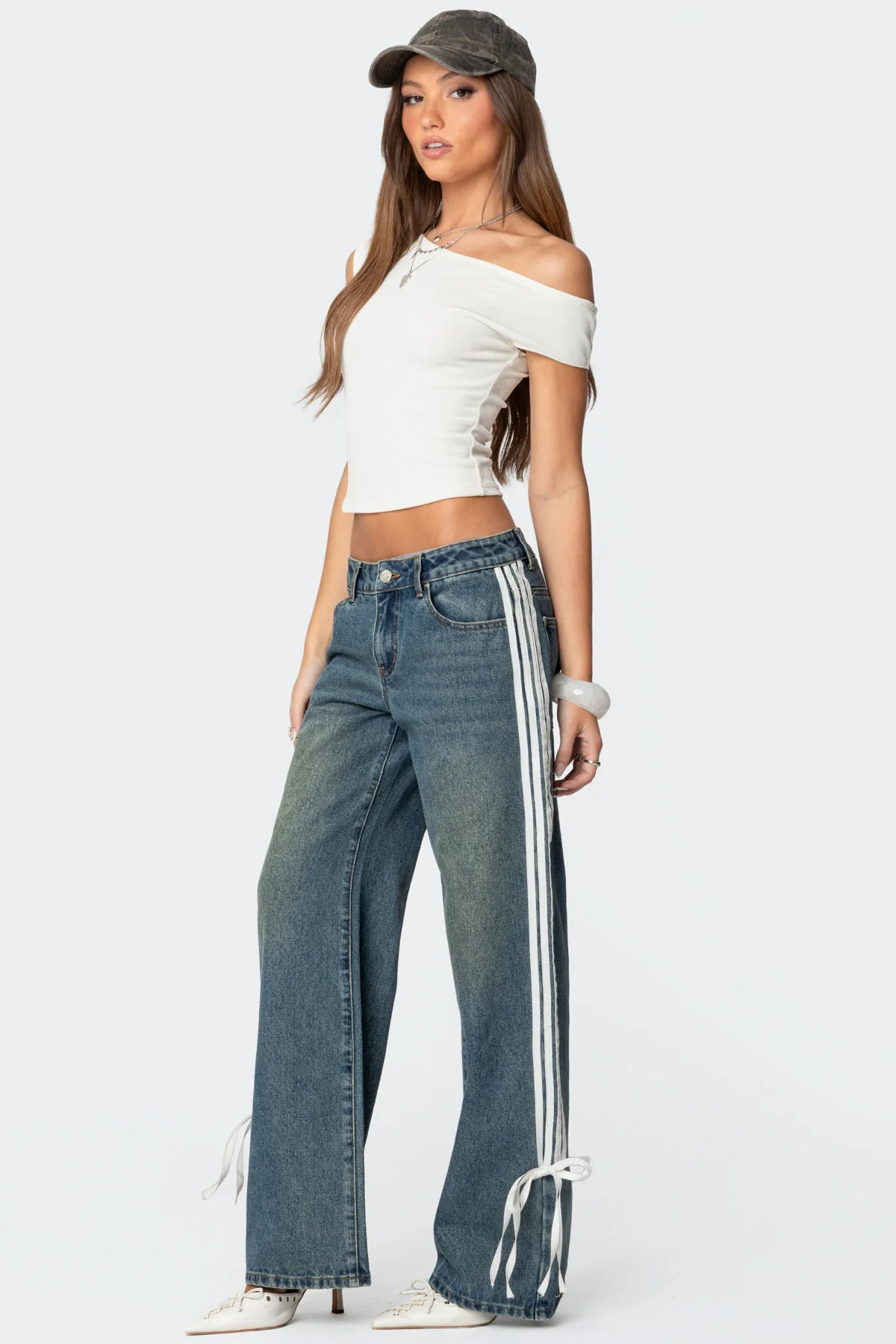 Ribbon Washed Low Rise Baggy Jeans - Image 4