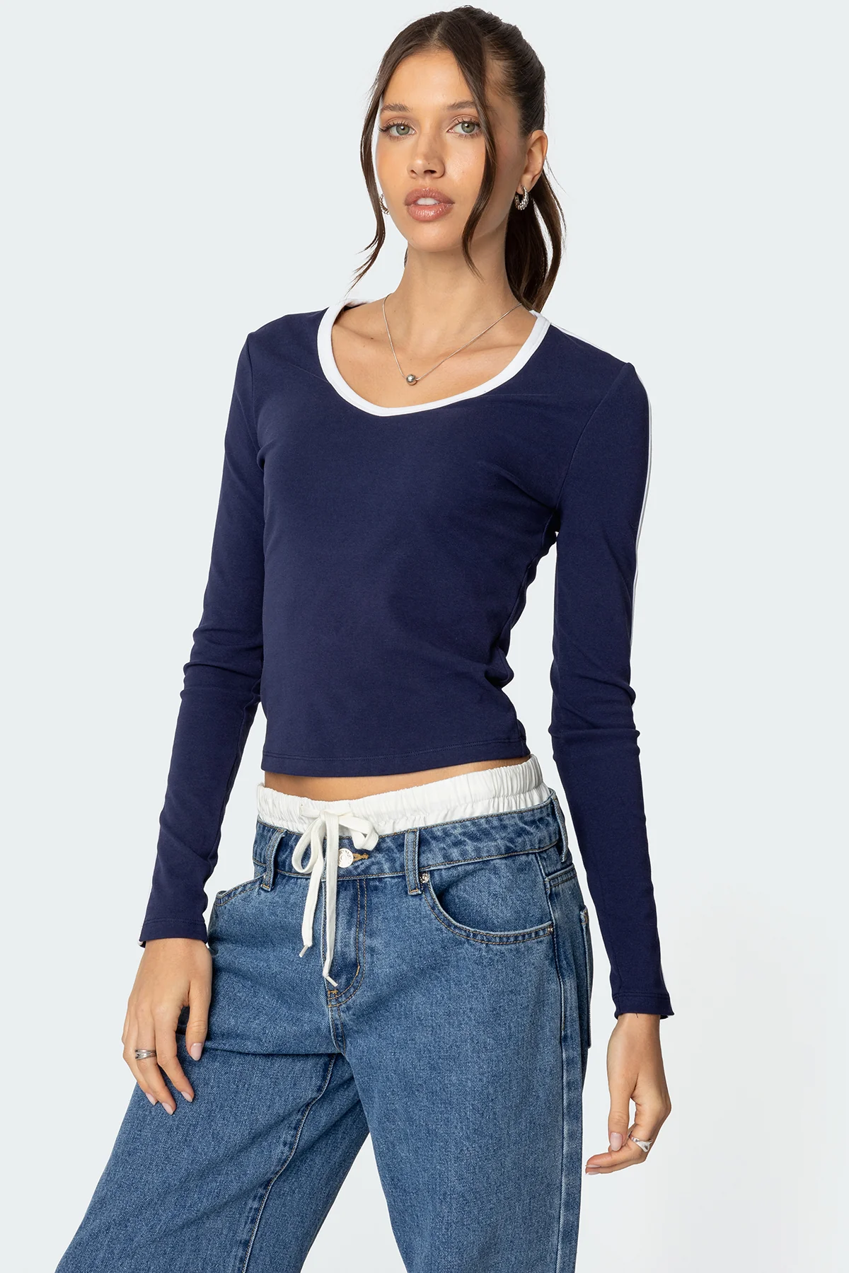 Contrast V Neck Long Sleeve T Shirt - Image 3