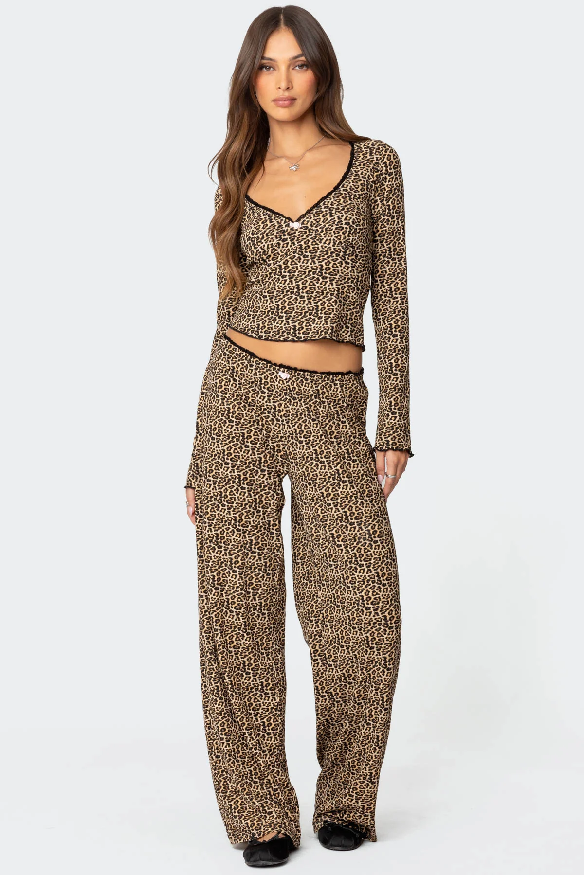 Lue Leopard Printed Ribbed V Neck Top - Image 5
