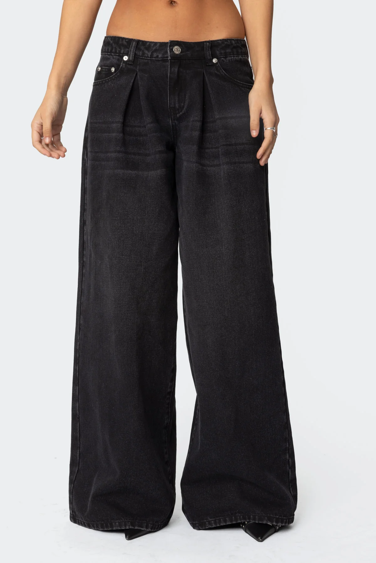 Pleated Detail Low Rise Baggy Jeans - Image 2