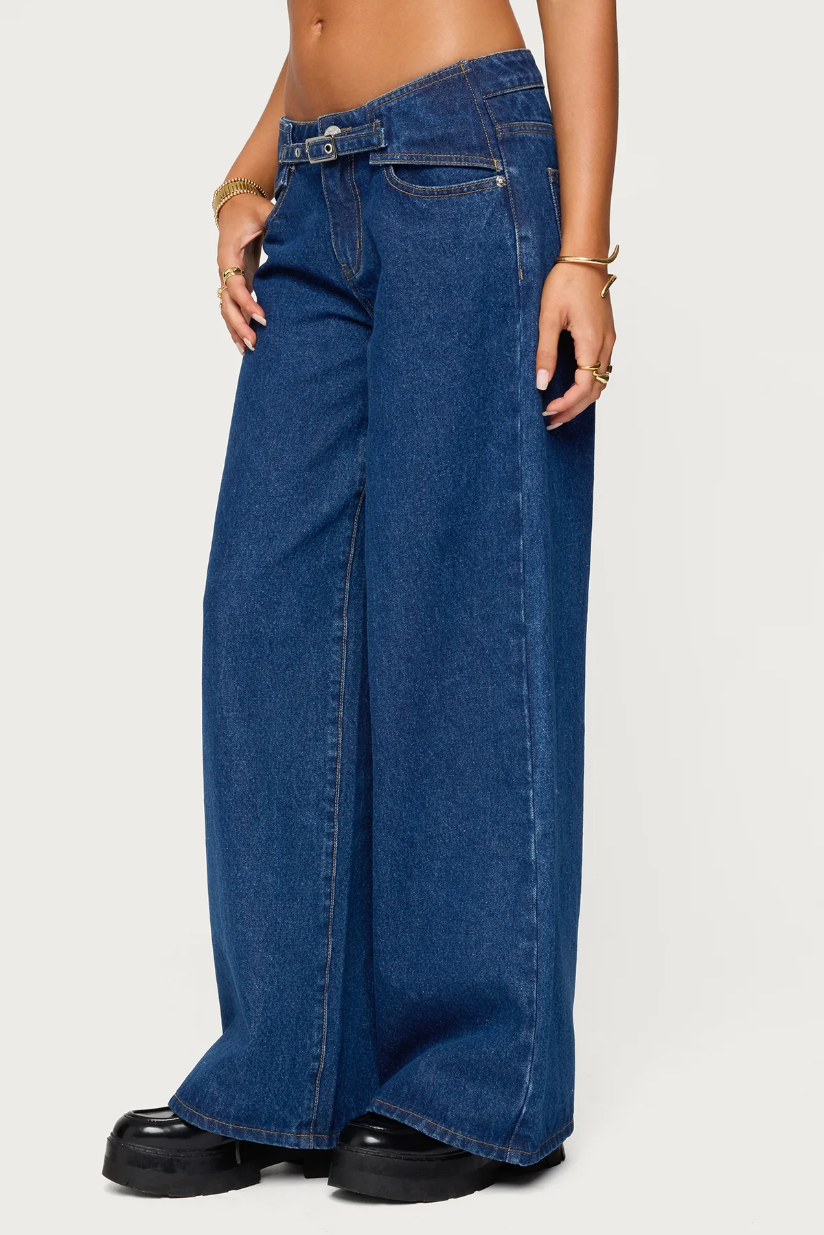 Edie Belt Detail Low Rise Baggy Jeans - Image 4