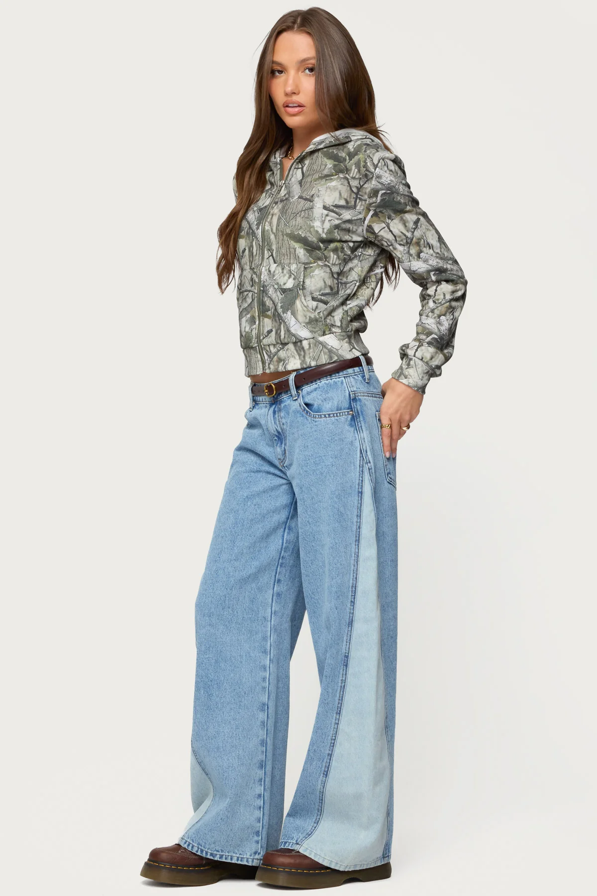Genna Contrast Panel Low Rise Baggy Jeans - Image 3