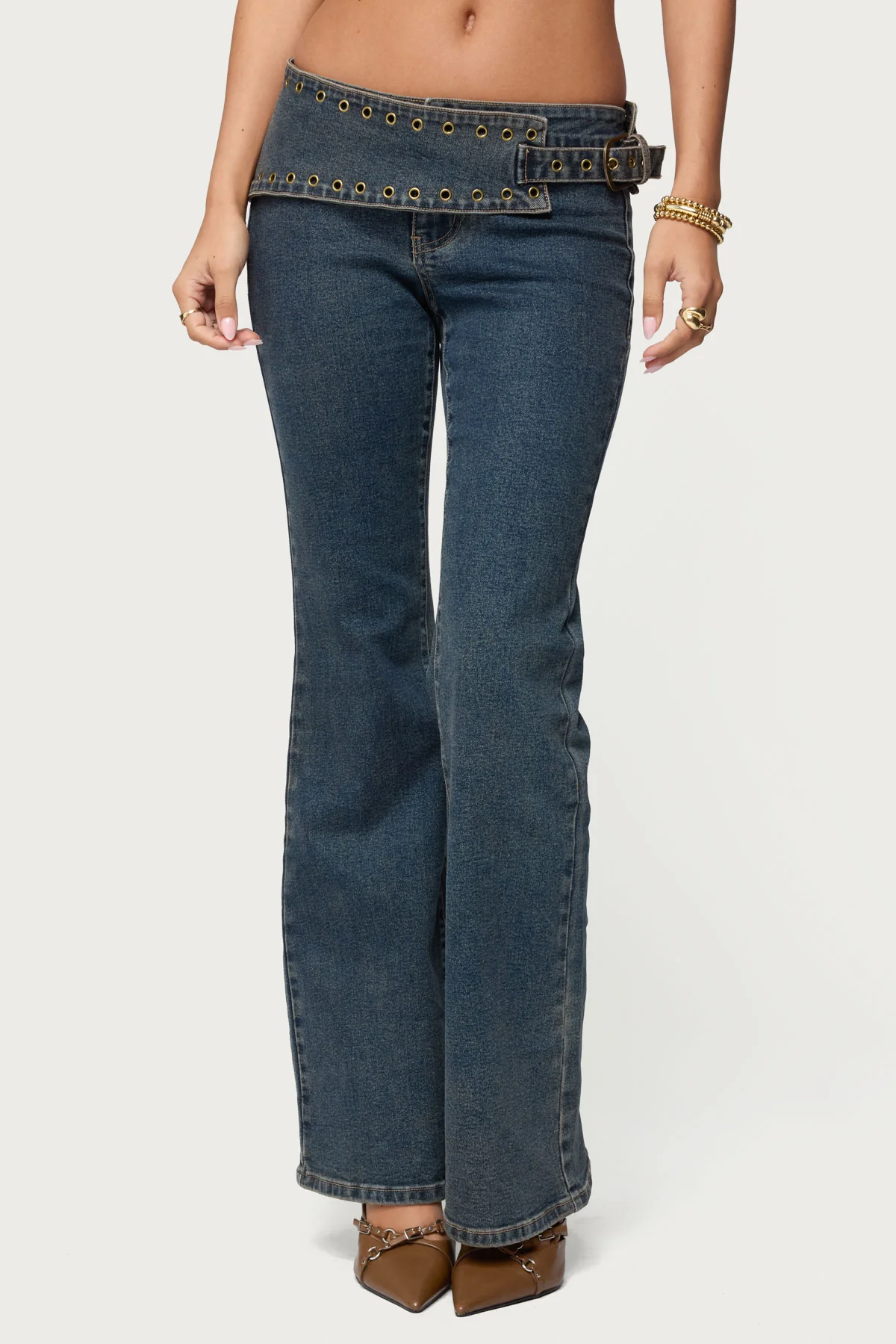 Asymmetric Grommet Belt Low Rise Flared Jeans - Image 2
