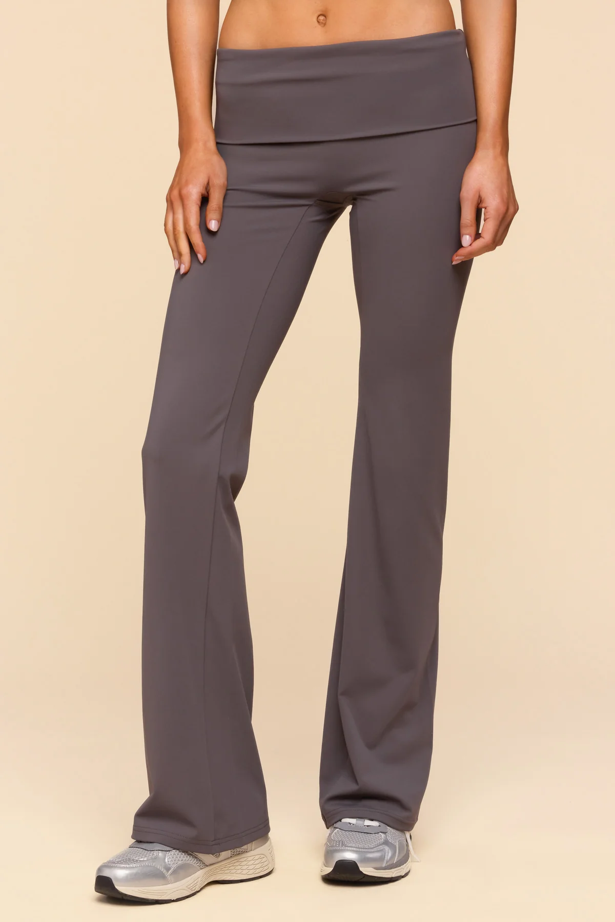 Oriane Foldover Flared Leggings - Image 2